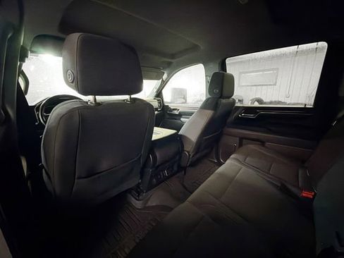 Used 2024 GMC Sierra 2500 SLE image 9