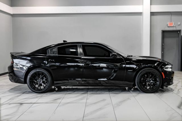 Used 2017 Dodge Charger R/T RWD image 8