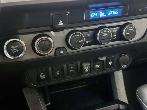 Used 2023 Toyota Tacoma TRD Off-Road w/ Technology Package AWD/4WD image 23