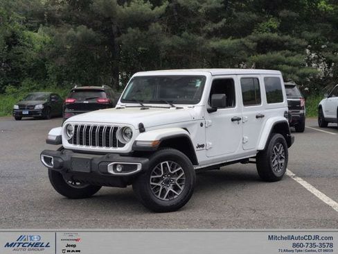 Used 2025 Jeep Wrangler Unlimited Sahara AWD/4WD image 1