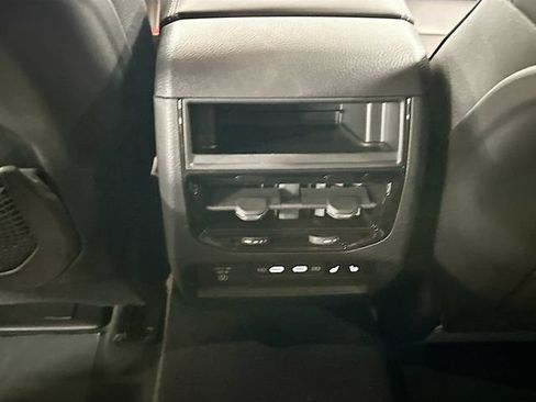 New 2026 Jeep Grand Cherokee Limited w/ Limited Altitude Package AWD/4WD image 28