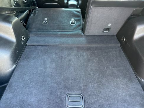 Used 2019 Jeep Cherokee Latitude Plus FWD image 19