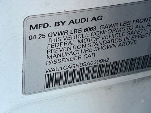 Used 2025 Audi A6 e-tron Premium w/ Convenience Package RWD image 37