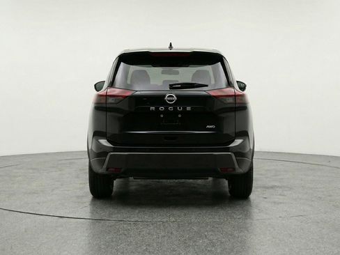 Used 2025 Nissan Rogue SV image 7