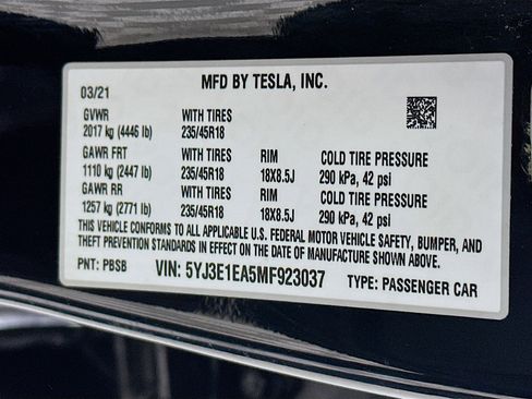 Used 2021 Tesla Model 3 Standard Range image 12