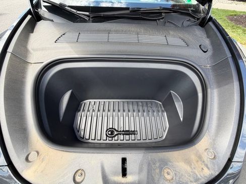 Used 2024 Tesla Model Y Long Range AWD/4WD image 16
