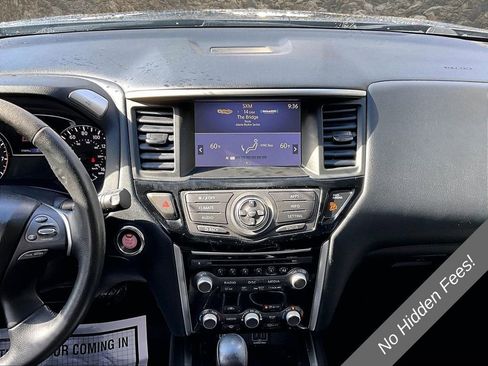 Used 2020 Nissan Pathfinder SV AWD/4WD image 6