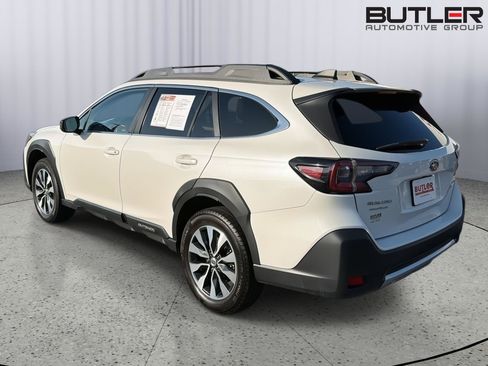 Used 2023 Subaru Outback Limited AWD/4WD image 4