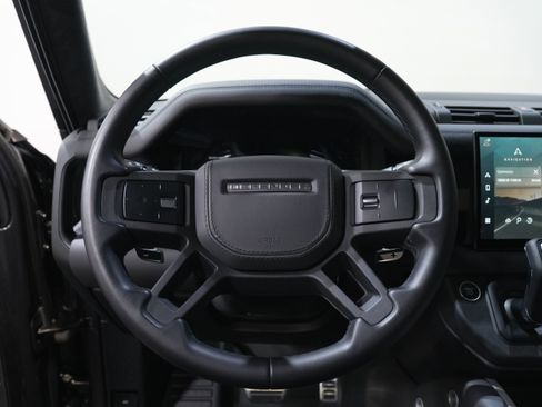 Used 2025 Land Rover Defender 110 V8 AWD/4WD image 39