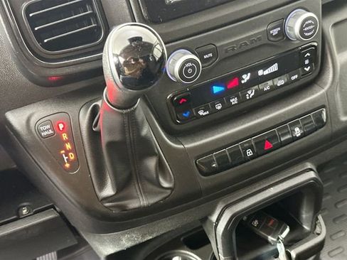 Used 2025 RAM ProMaster 2500 w/ Convenience Group image 21