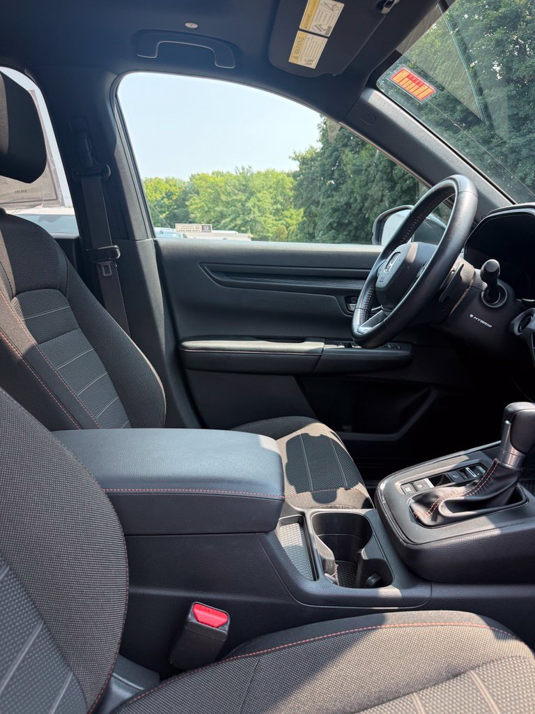 Used 2025 Honda CR-V Sport image 11