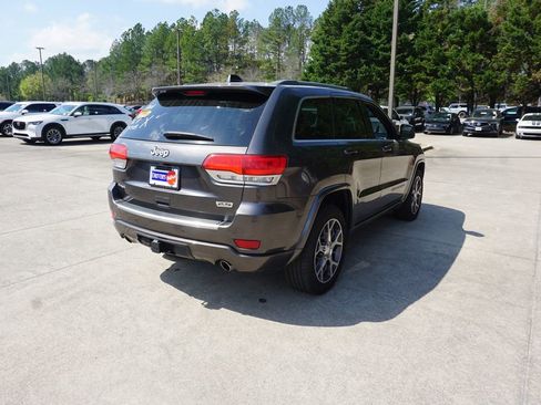 Used 2018 Jeep Grand Cherokee Limited image 23