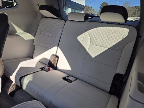 New 2026 GMC Acadia Denali w/ Super Cruise Package image 32