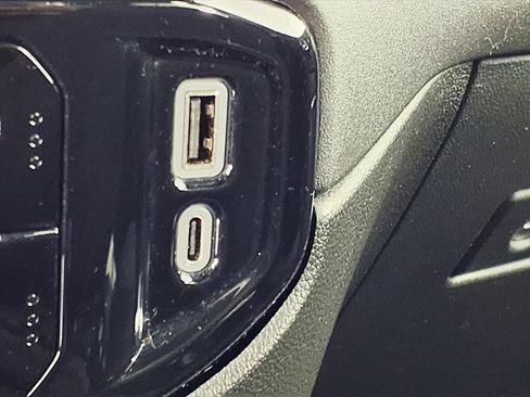 Used 2024 Chevrolet Silverado 1500 LT image 5