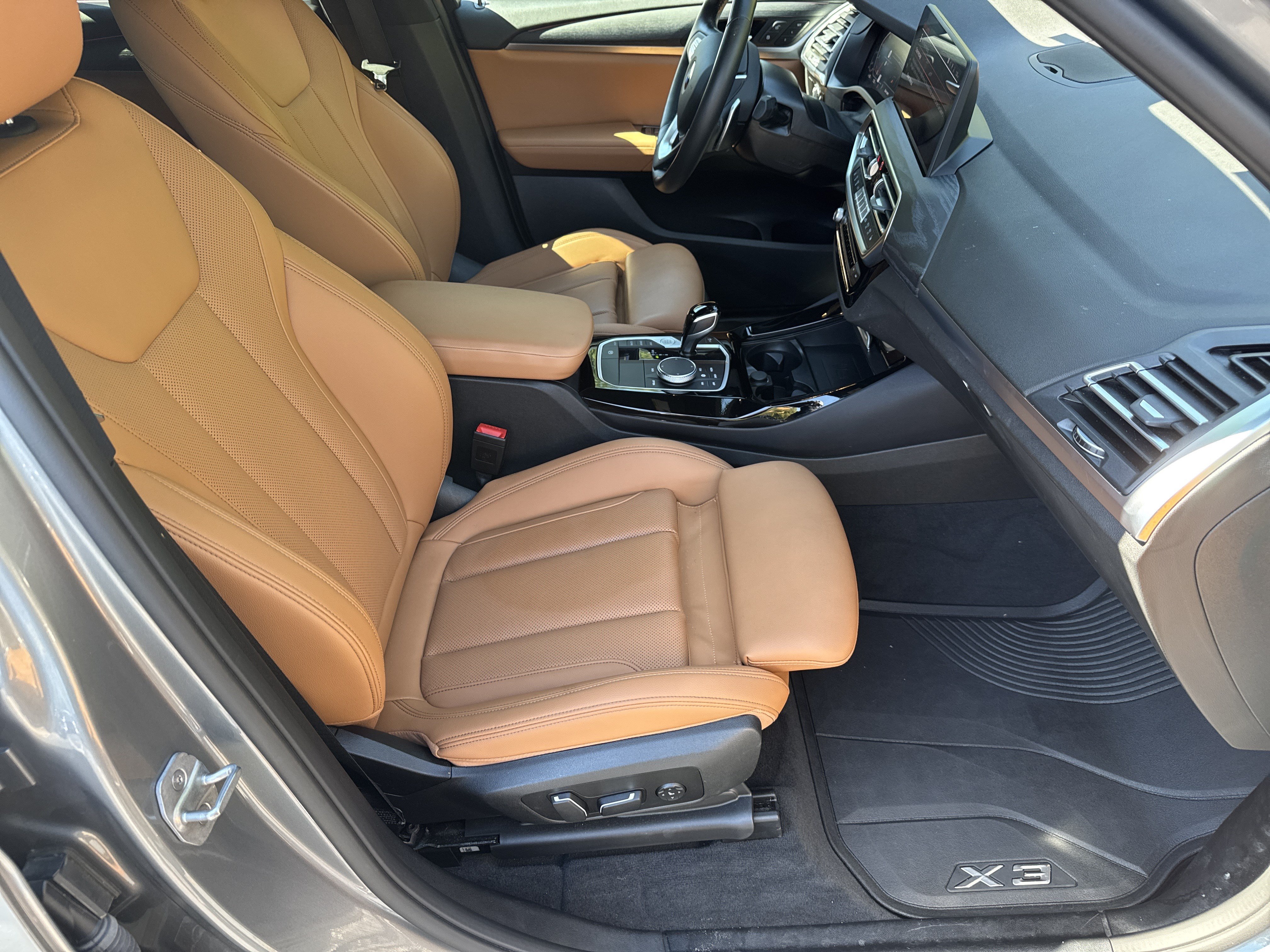 Used 2024 BMW X3 sDrive30i w/ Premium Package RWD image 11