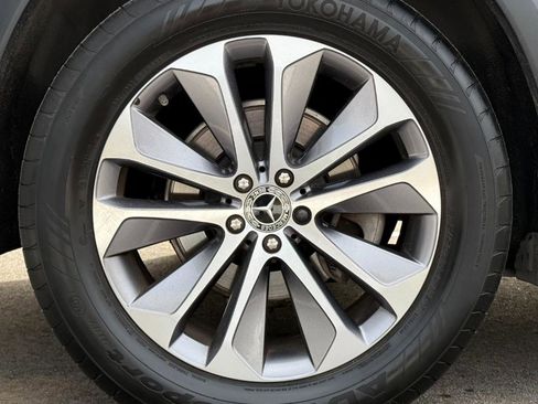 Used 2022 Mercedes-Benz GLE 350 w/ Premium Package image 29