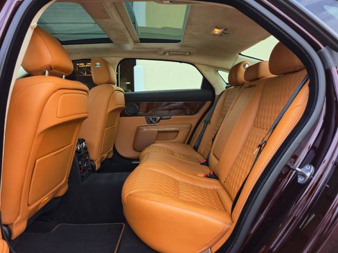 Used 2018 Jaguar XJ L Portfolio image 28
