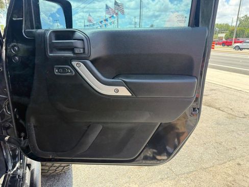 Used 2012 Jeep Wrangler Unlimited Sahara w/ Mopar Chrome Edition Group AWD/4WD image 26