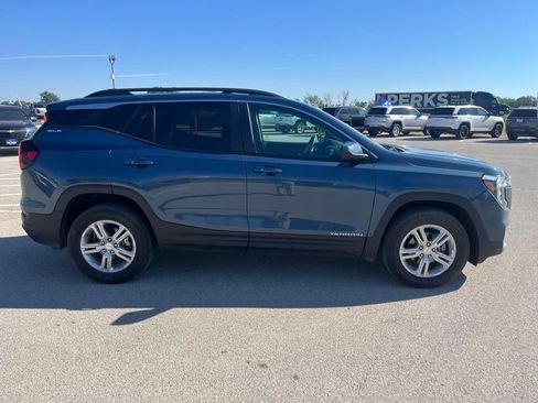 Used 2024 GMC Terrain SLE w/ Driver Convenience Package AWD/4WD image 6