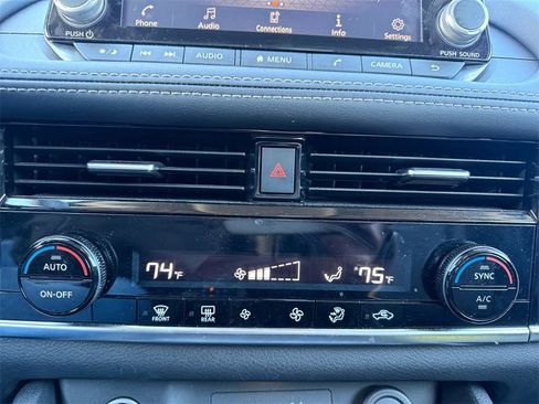 Certified 2021 Nissan Rogue SV image 29