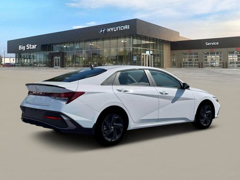 New 2026 Hyundai Elantra Sport image 8