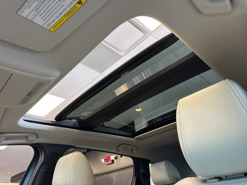 New 2025 MAZDA CX-70 Plug-In Hybrid w/ Premium Pkg image 16