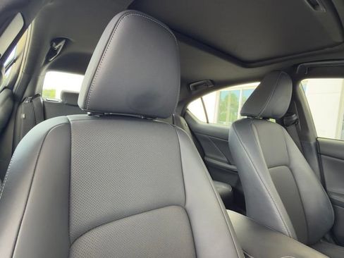 Used 2023 Lexus IS 300 w/ Comfort Package RWD image 9
