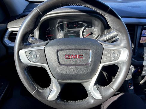 Used 2018 GMC Acadia SLT image 17