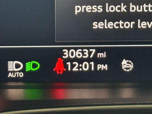 Used 2020 Audi Q3 2.0T Premium Plus image 18