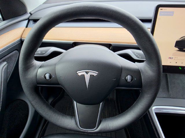 Used 2024 Tesla Model Y Performance AWD/4WD image 39