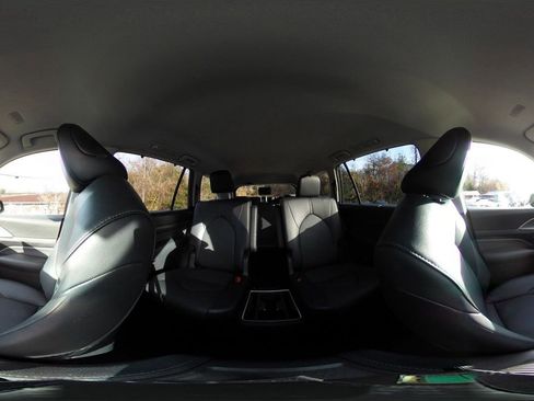 Used 2025 Toyota Grand Highlander LE image 37