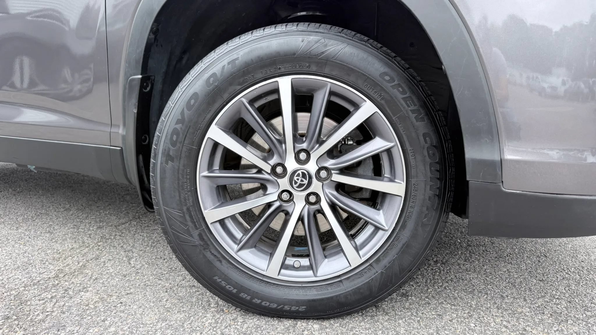 Used 2019 Toyota Highlander XLE AWD/4WD image 41
