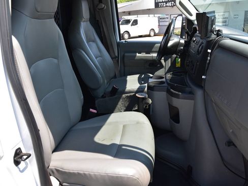 Used 2014 Ford E-150 and Econoline 150 RWD image 10