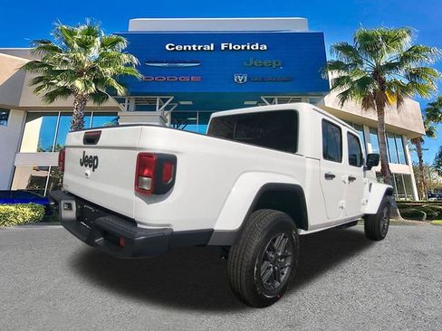 New 2026 Jeep Gladiator Sport AWD/4WD image 5