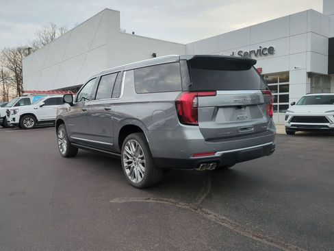 New 2026 GMC Yukon XL Denali w/ Denali Reserve Package image 7