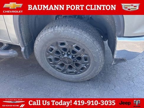 Used 2024 Chevrolet Silverado 2500 LT w/ Safety Package AWD/4WD image 5