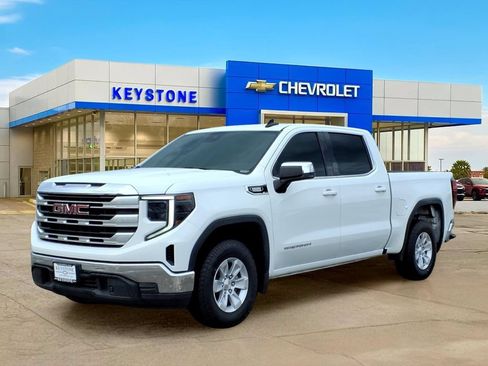 Used 2023 GMC Sierra 1500 SLE RWD image 3