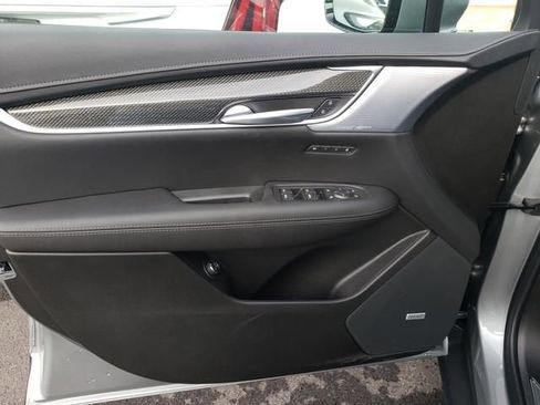 New 2026 Cadillac XT5 Sportv w/ LPO, Floor Liner Package AWD/4WD image 11