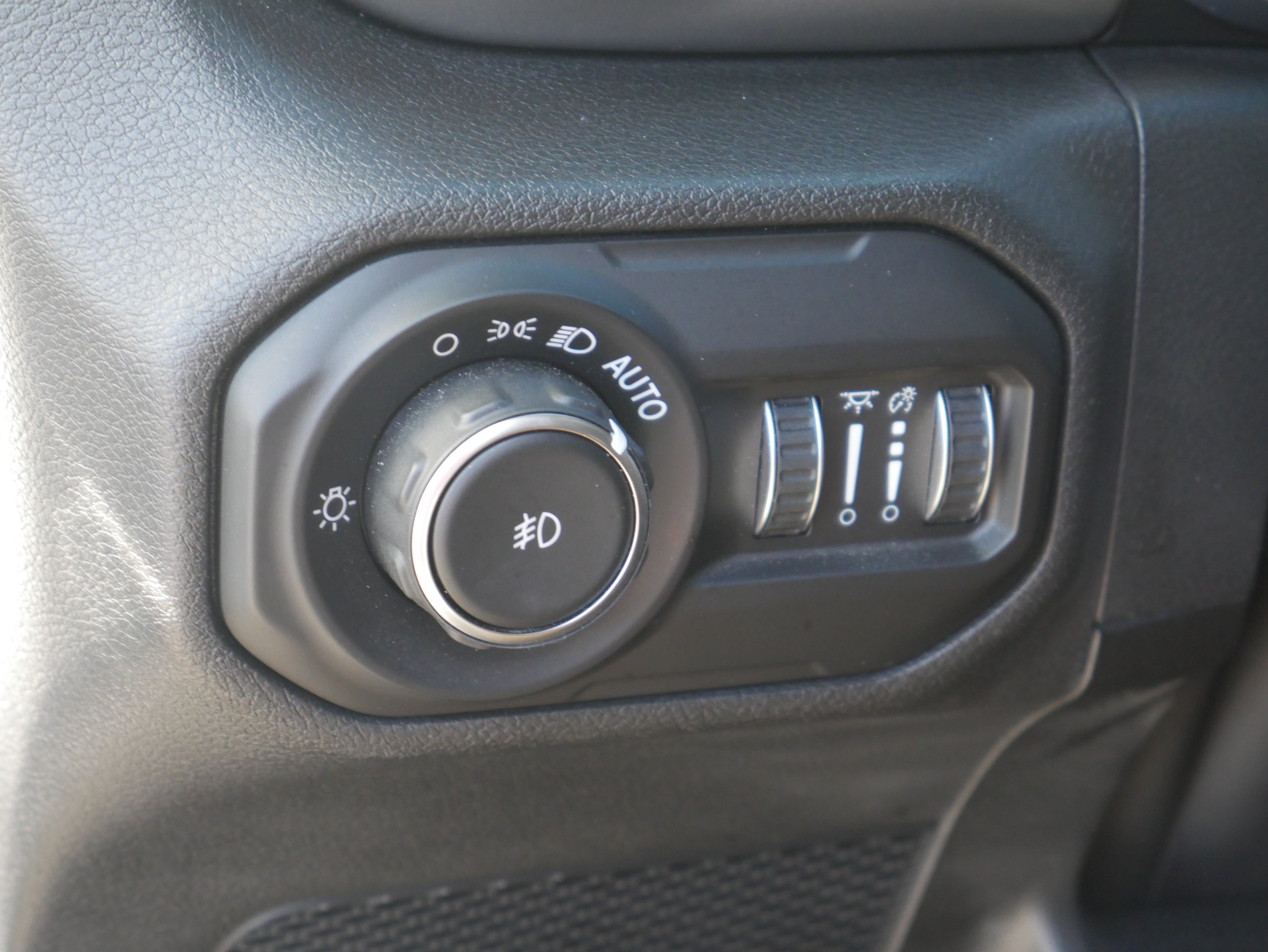 Used 2021 Jeep Wrangler Unlimited Rubicon AWD/4WD image 5