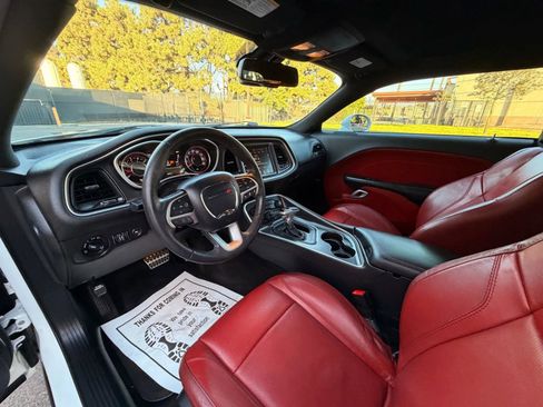 Used 2015 Dodge Challenger R/T Plus RWD image 29