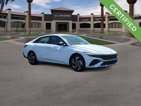 Used 2025 Hyundai Elantra Sport FWD image 2