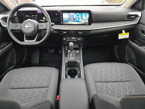 New 2026 Nissan Kicks SV image 13