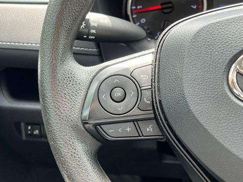 Used 2022 Toyota RAV4 LE FWD image 26