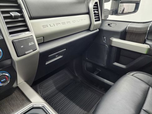 Used 2020 Ford F350 Lariat w/ Lariat Ultimate Package image 14