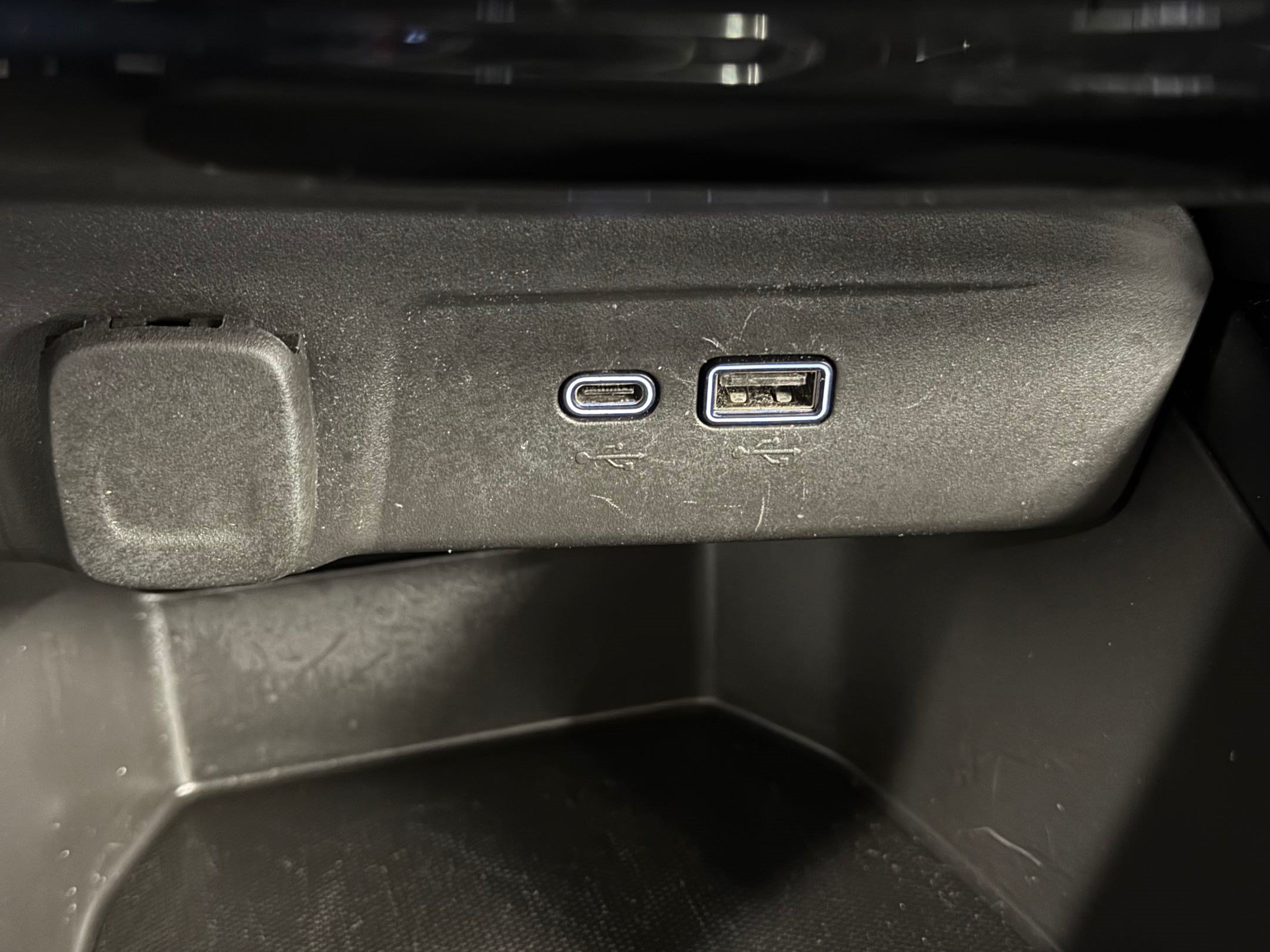Used 2025 Chevrolet Trax LT FWD image 30