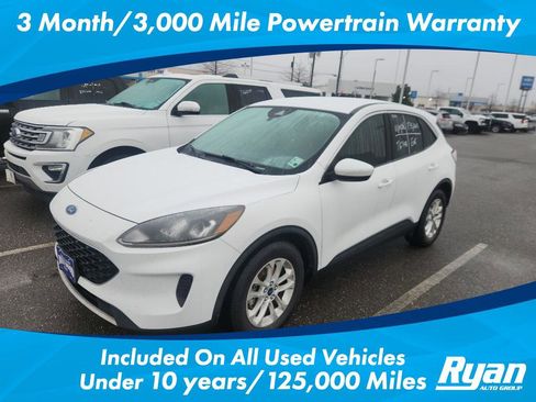 Used 2020 Ford Escape SE image 1