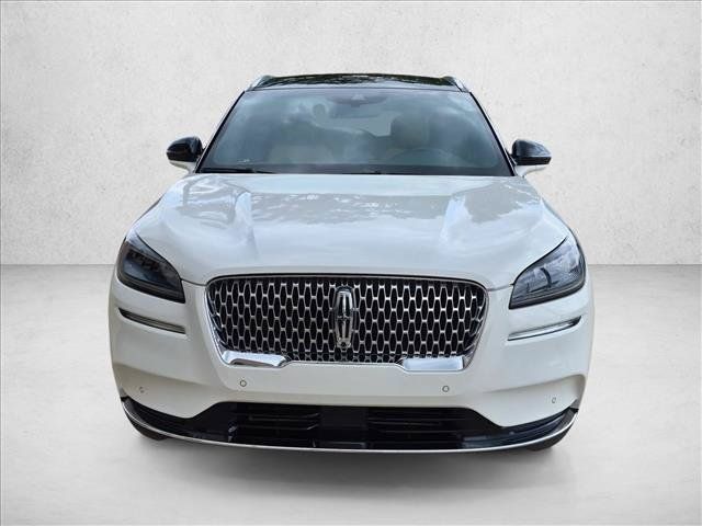 Used 2022 Lincoln Corsair Reserve w/ Equipment Group 201A FWD image 2