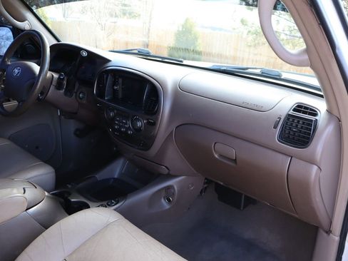Used 2003 Toyota Sequoia Limited image 17