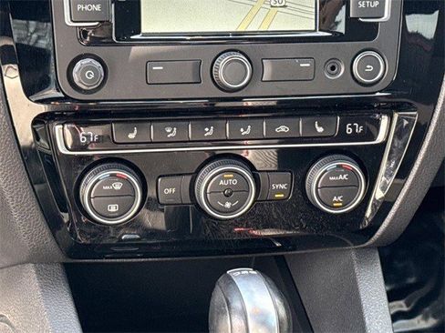 Used 2015 Volkswagen Jetta GLI SEL image 22