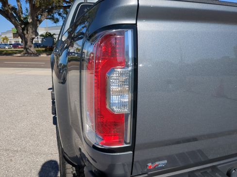 Used 2022 GMC Canyon Elevation w/ Trailering Package image 10